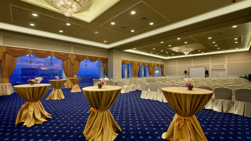 Royale Chulan Damansara Hotel Petaling Jaya Exterior photo The Royal Ballroom
