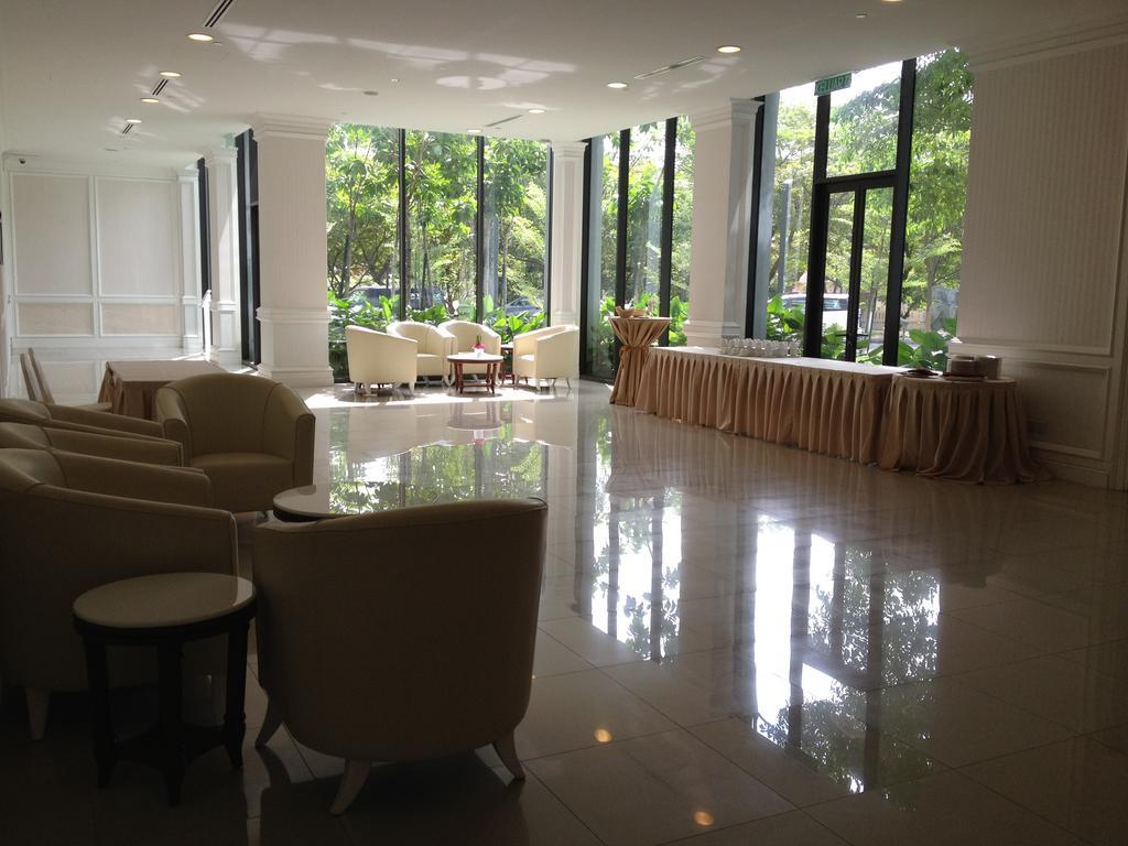 Royale Chulan Damansara Hotel Petaling Jaya Exterior photo Lobby