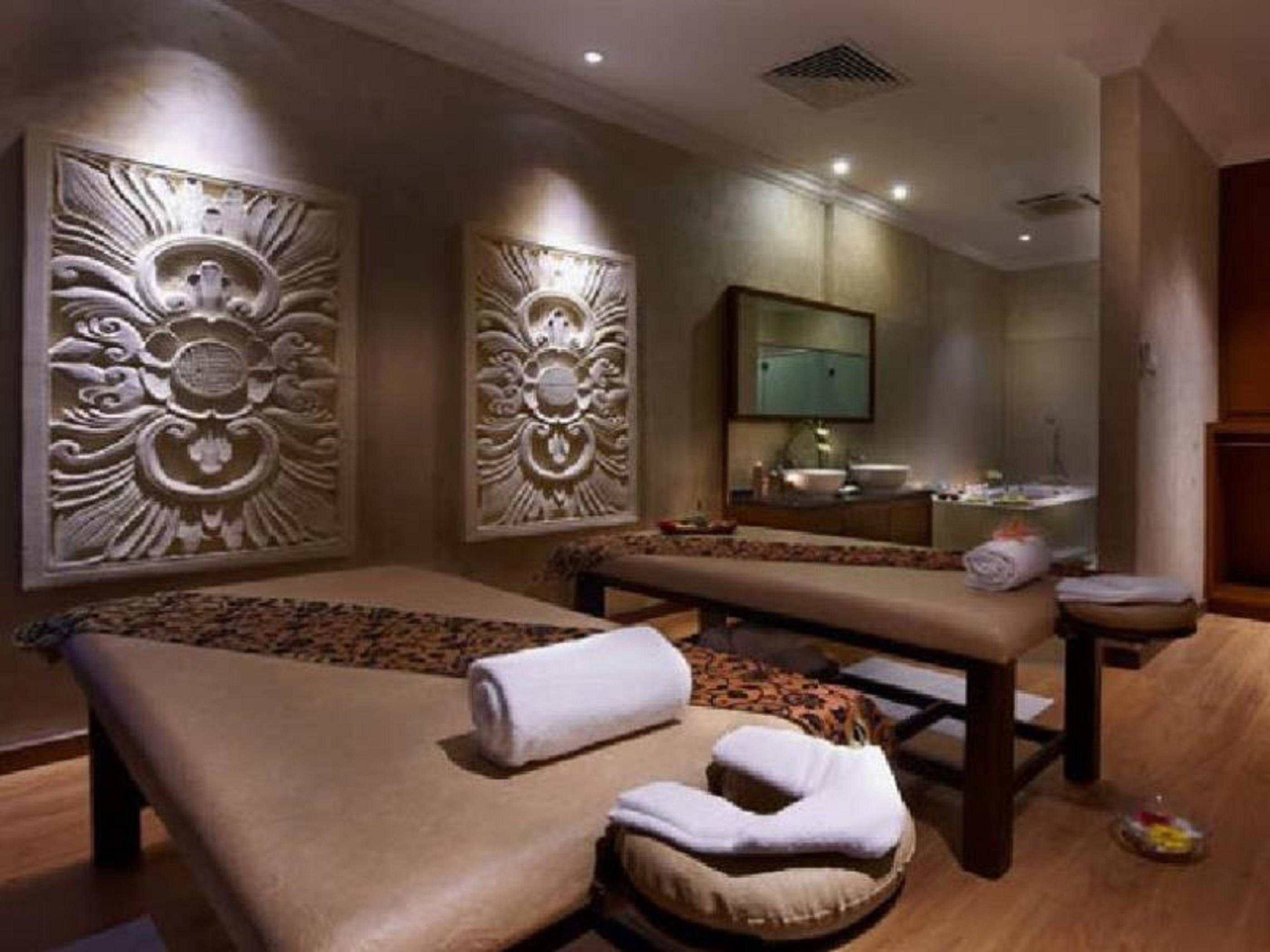 Royale Chulan Damansara Hotel Petaling Jaya Exterior photo A spa in a hotel