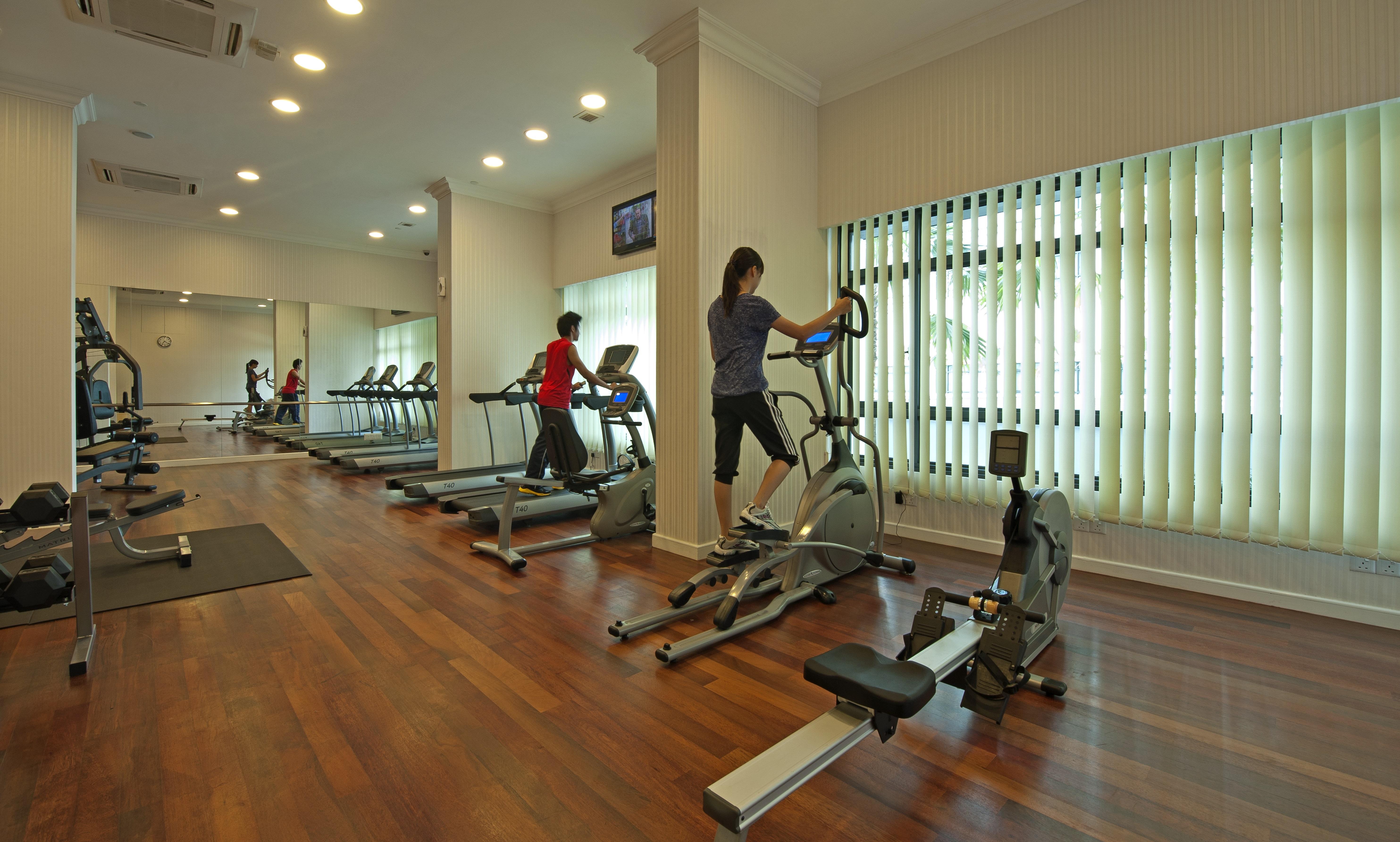 Royale Chulan Damansara Hotel Petaling Jaya Exterior photo The gym at the hotel