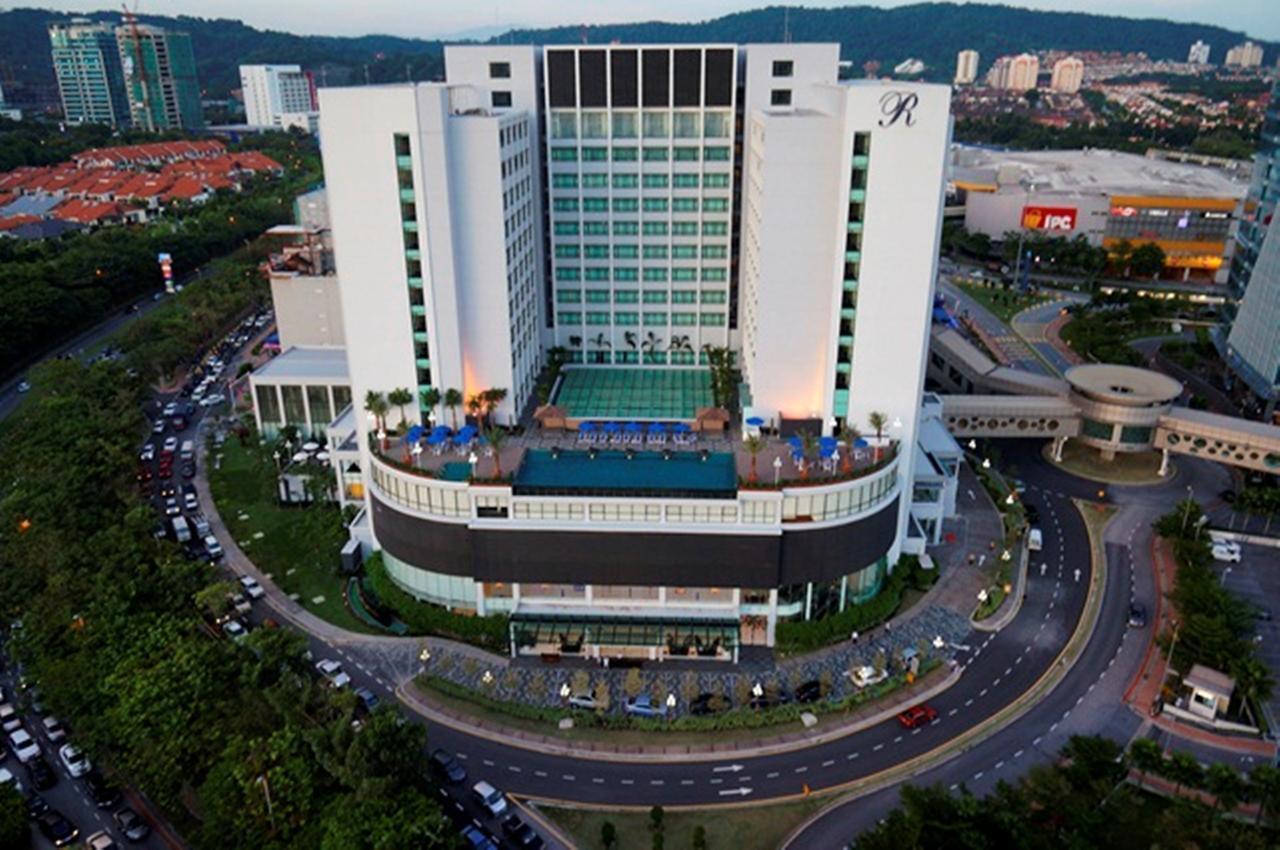Royale Chulan Damansara Hotel Petaling Jaya Exterior photo The hotel in 2016