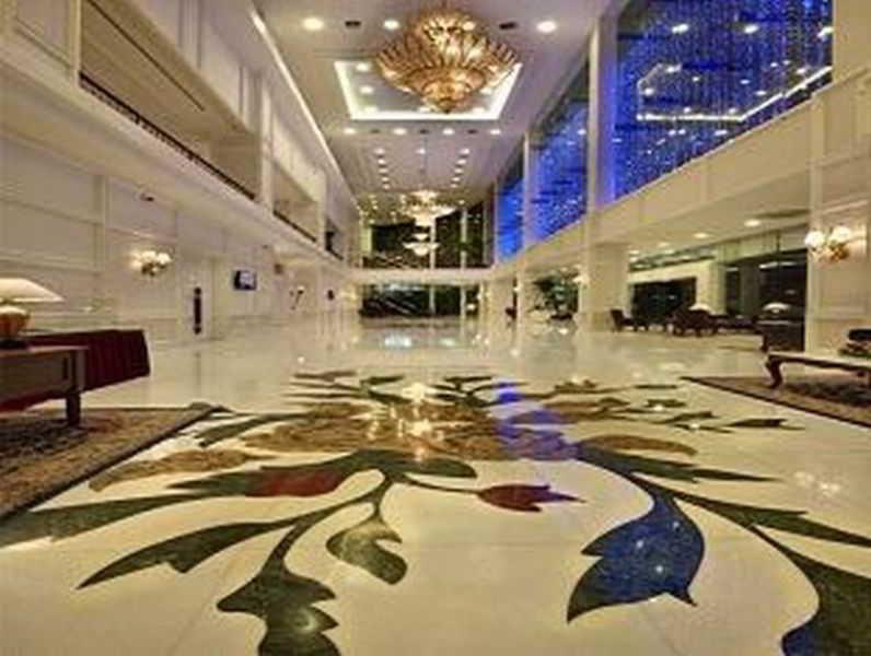 Royale Chulan Damansara Hotel Petaling Jaya Exterior photo Lobby