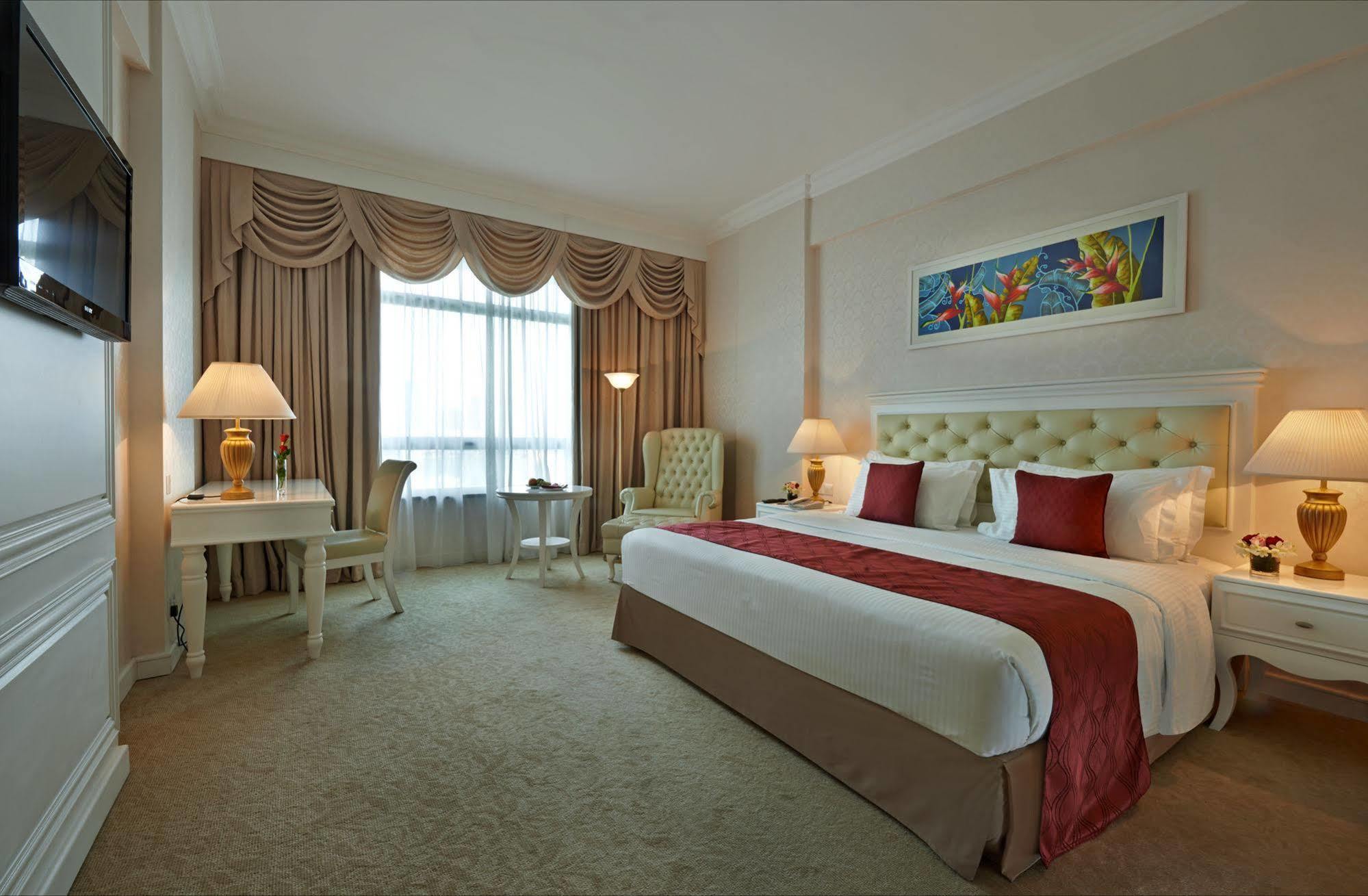 Royale Chulan Damansara Hotel Petaling Jaya Exterior photo Deluxe Room
