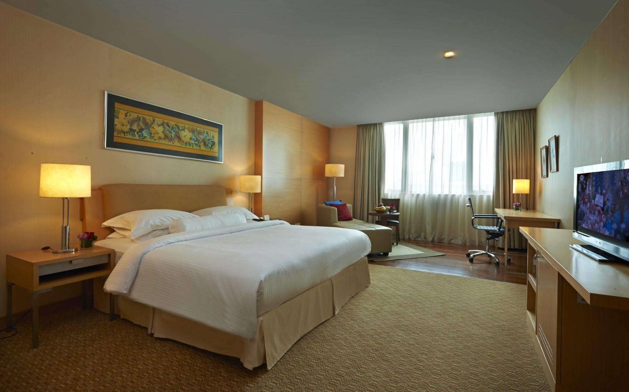 Royale Chulan Damansara Hotel Petaling Jaya Exterior photo